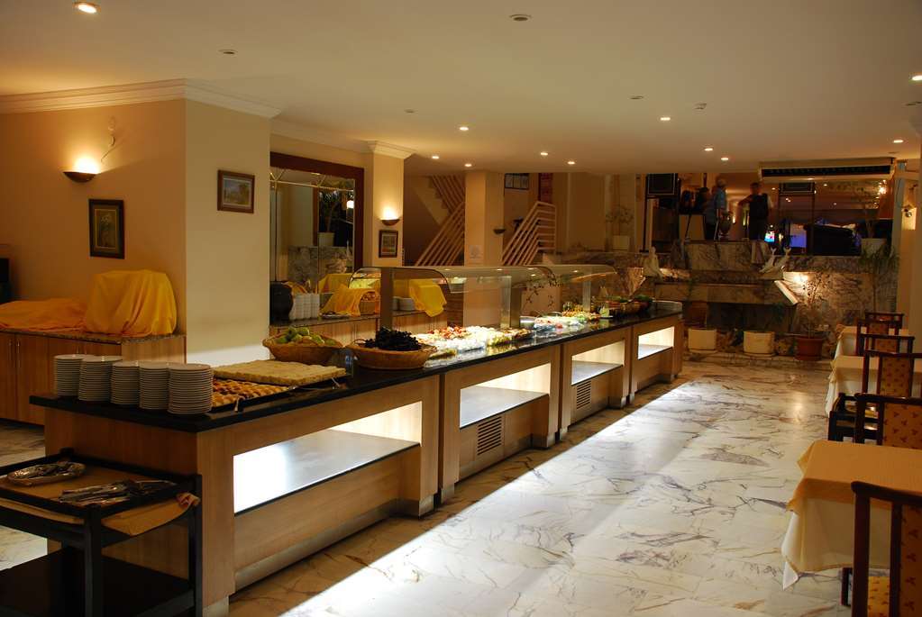 Tuntas Beach Hotel Altinkum Didim Restaurant photo